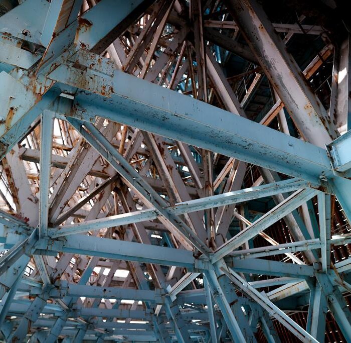 Corrosión en estructuras metálicas: causas, riesgos y soluciones